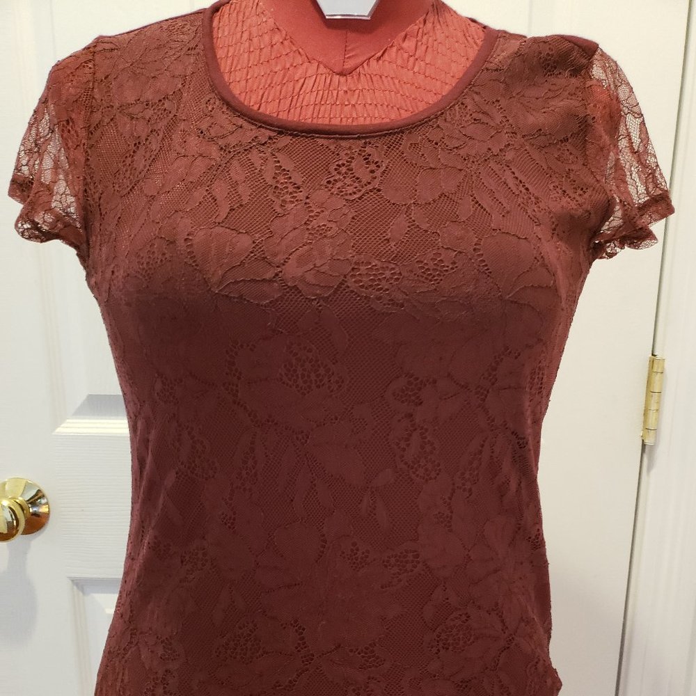 Deep red lace short sleeve top